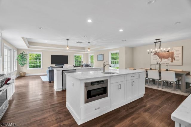 1050 Lawrence Avenue, Westfield Town, NJ 07090