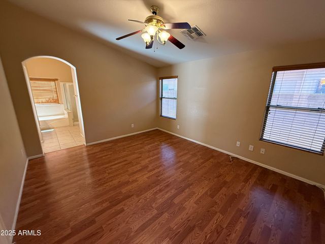2321 W Straight Arrow Lane, Phoenix, AZ 85085