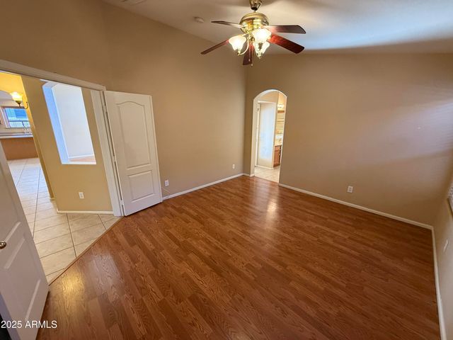 2321 W Straight Arrow Lane, Phoenix, AZ 85085