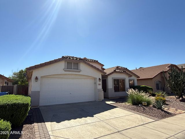 2321 W Straight Arrow Lane, Phoenix, AZ 85085