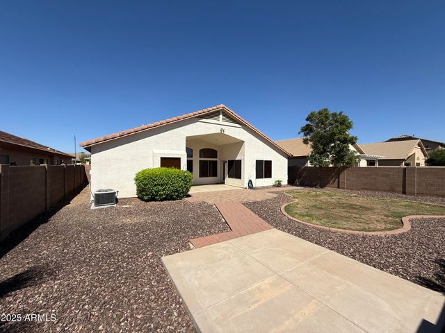 2321 W Straight Arrow Lane, Phoenix, AZ 85085