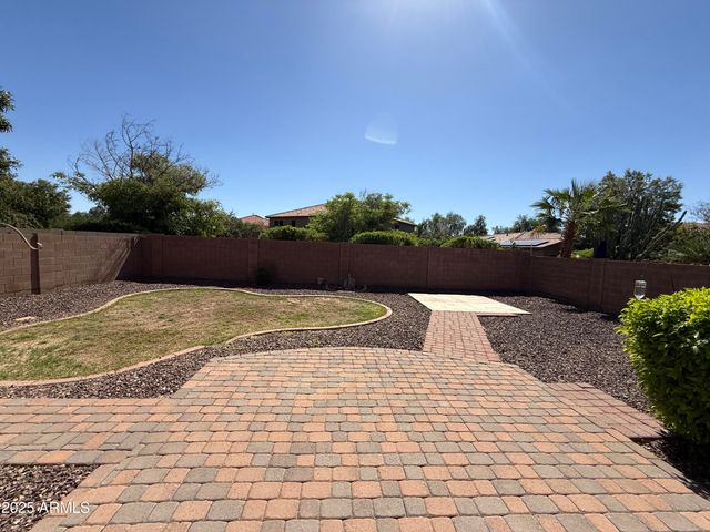 2321 W Straight Arrow Lane, Phoenix, AZ 85085
