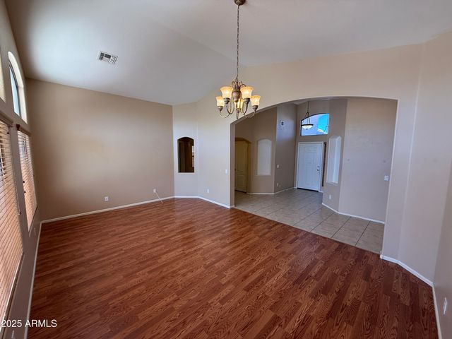 2321 W Straight Arrow Lane, Phoenix, AZ 85085