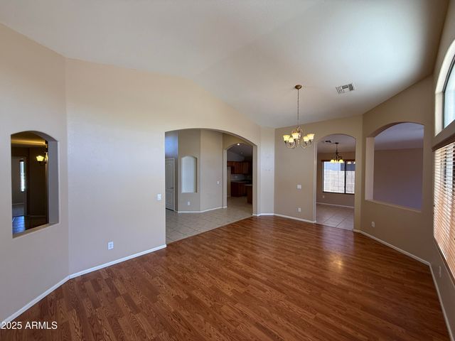 2321 W Straight Arrow Lane, Phoenix, AZ 85085