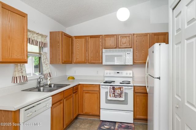 1706 Delki Street NW, Palm Bay, FL 32907