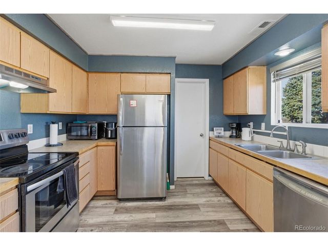 921 E 24th Street Rd, Greeley, CO 80631