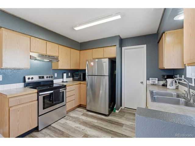 921 E 24th Street Rd, Greeley, CO 80631