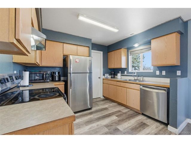 921 E 24th Street Rd, Greeley, CO 80631