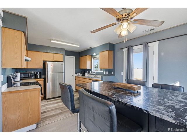 921 E 24th Street Rd, Greeley, CO 80631