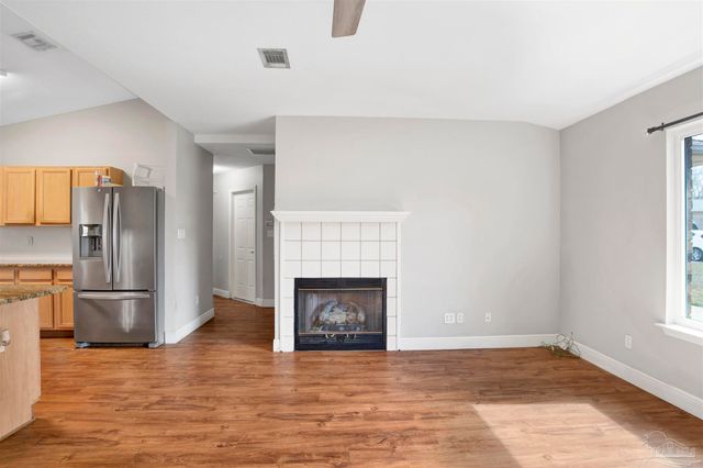 308 Twisted Oak Dr, Cantonment, FL 32533