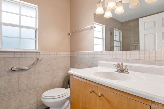 308 Twisted Oak Dr, Cantonment, FL 32533