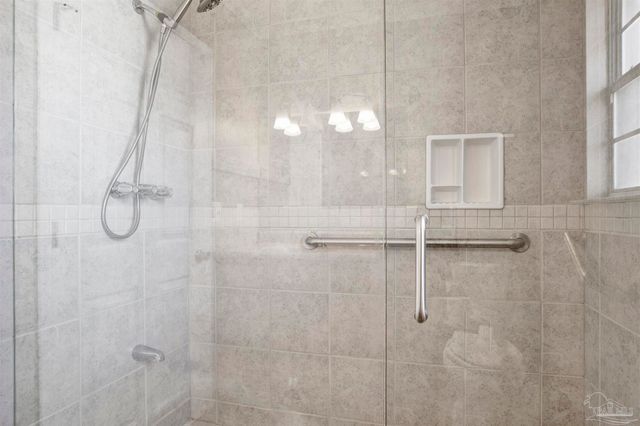 308 Twisted Oak Dr, Cantonment, FL 32533