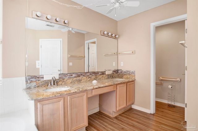 308 Twisted Oak Dr, Cantonment, FL 32533