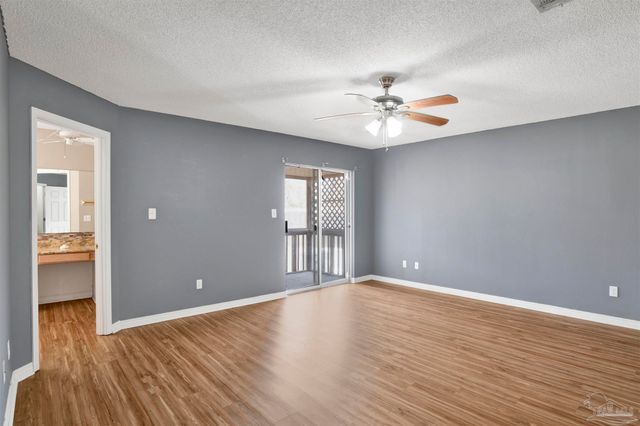 308 Twisted Oak Dr, Cantonment, FL 32533