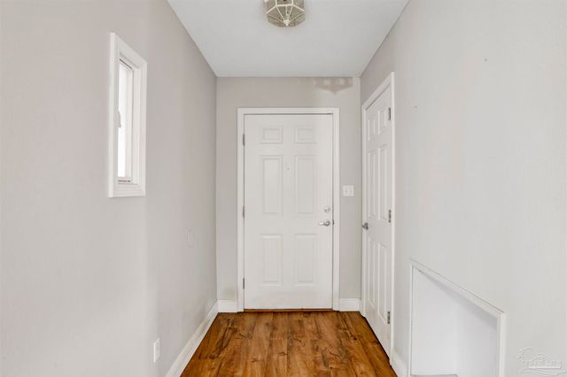 308 Twisted Oak Dr, Cantonment, FL 32533