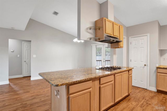 308 Twisted Oak Dr, Cantonment, FL 32533