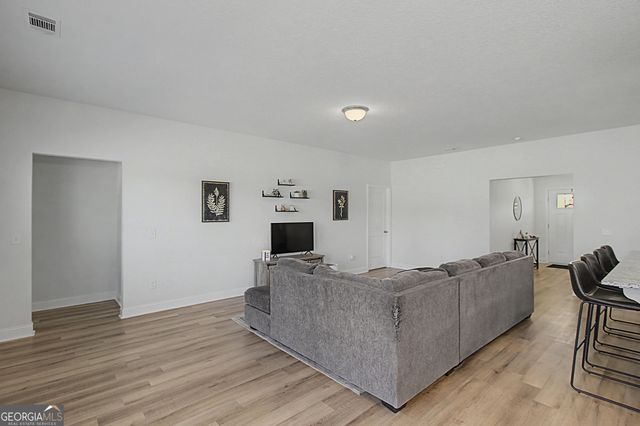 413 Mcclelland Loop Ne, Ludowici, GA 31316