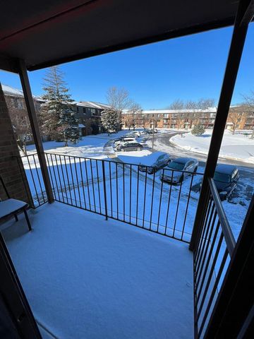 669 N Briar Hill Lane 3, Addison, IL 60101