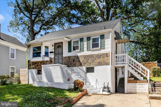 6008 SEAT PLEASANT DR, Capitol Heights, MD 20743