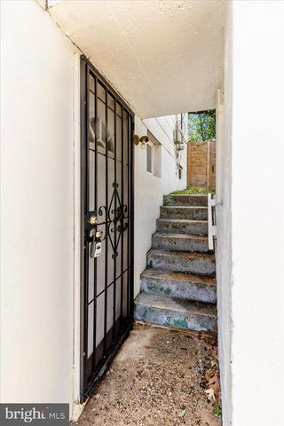 6008 SEAT PLEASANT DR, Capitol Heights, MD 20743