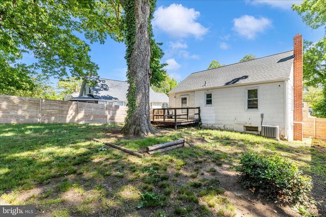 6008 SEAT PLEASANT DR, Capitol Heights, MD 20743