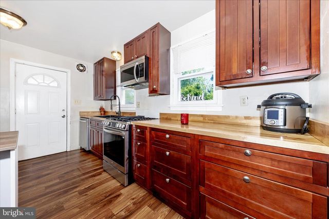 6008 SEAT PLEASANT DR, Capitol Heights, MD 20743