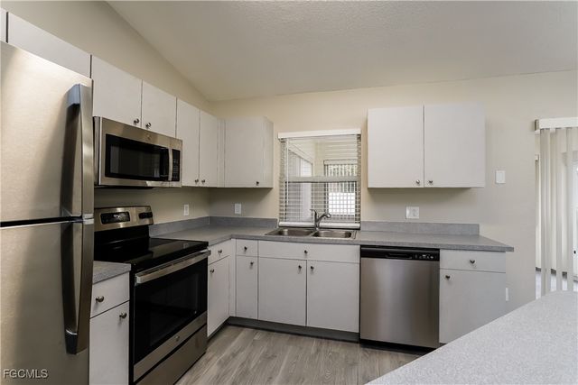 126 SE 7th ST, Cape Coral, FL 33990