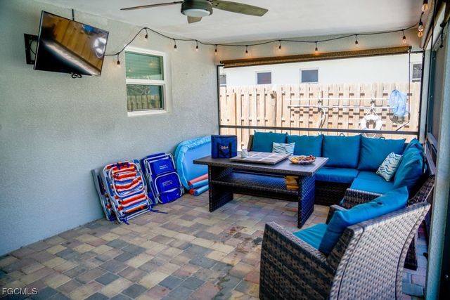 560 E Valley DR, Bonita Springs, FL 34134