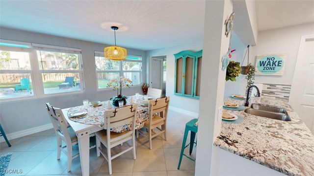 560 E Valley DR, Bonita Springs, FL 34134