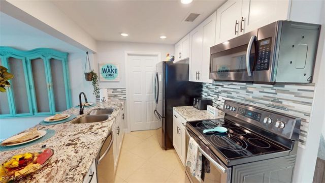 560 E Valley DR, Bonita Springs, FL 34134