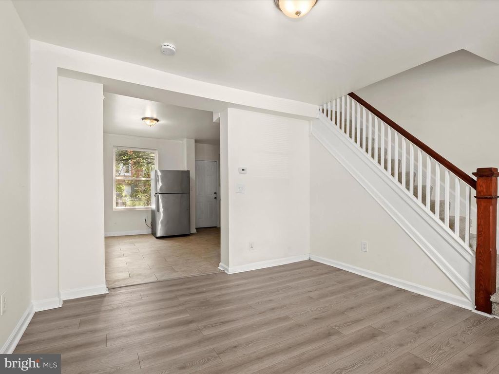 Image 6 of property listing at 3211 ELMLEY AVE, Baltimore, MD 21213
