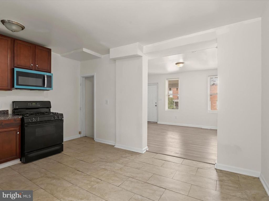 Image 9 of property listing at 3211 ELMLEY AVE, Baltimore, MD 21213
