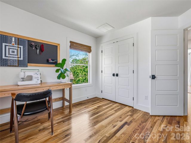 260 Waynesville Avenue, Asheville, NC 28806