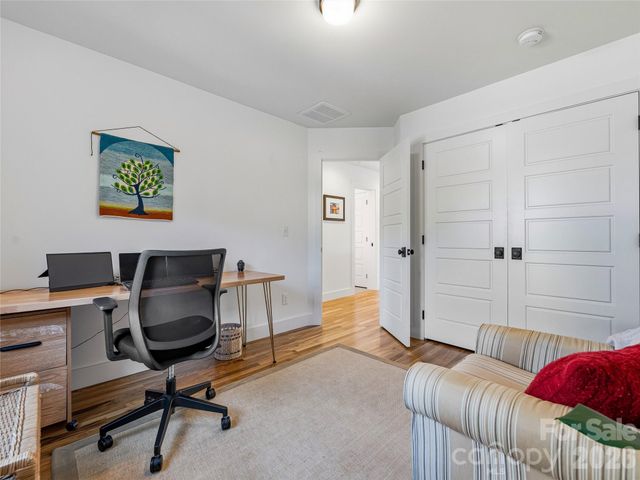 260 Waynesville Avenue, Asheville, NC 28806