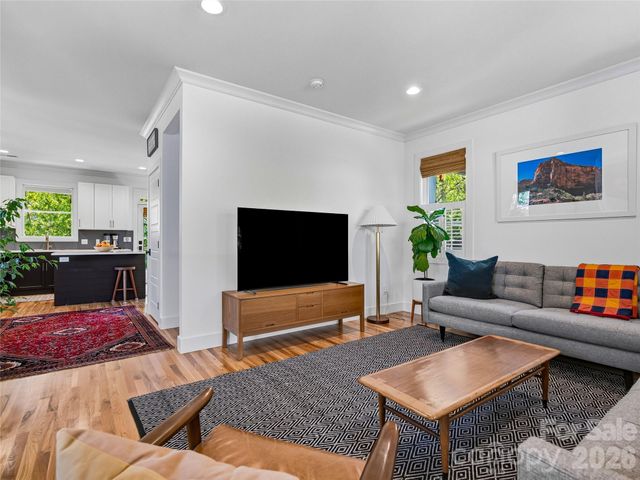 260 Waynesville Avenue, Asheville, NC 28806
