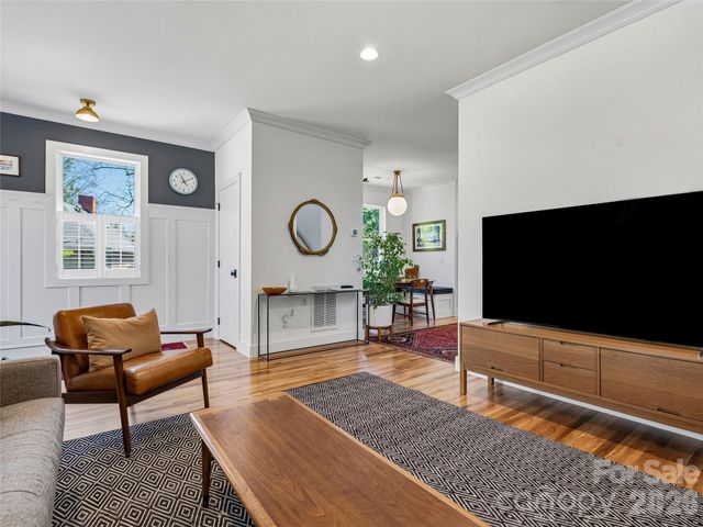 260 Waynesville Avenue, Asheville, NC 28806