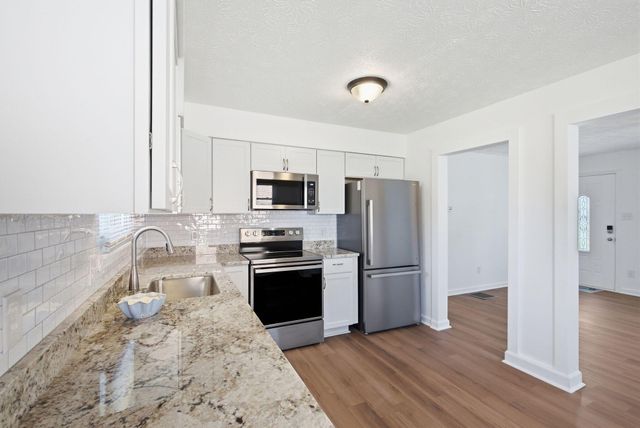 528 Foxwood Drive, Nicholasville, KY 40356