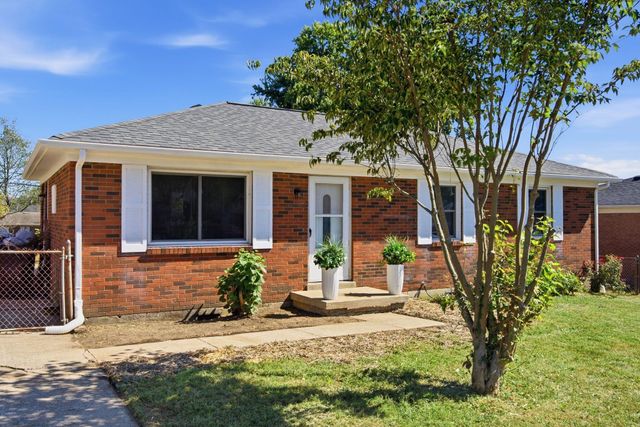 528 Foxwood Drive, Nicholasville, KY 40356