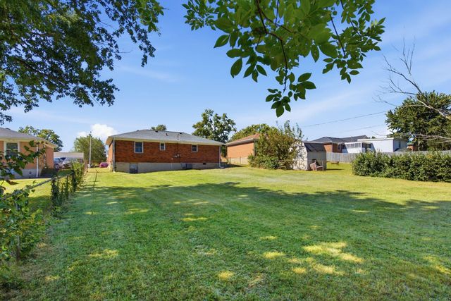 528 Foxwood Drive, Nicholasville, KY 40356