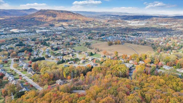 273 Post Oak DR, Roanoke, VA 24019