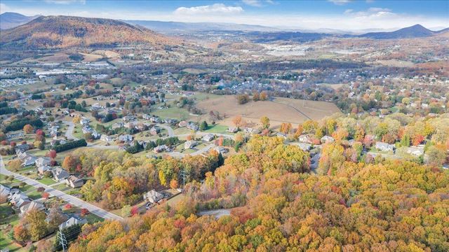 273 Post Oak DR, Roanoke, VA 24019