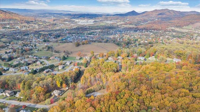 273 Post Oak DR, Roanoke, VA 24019