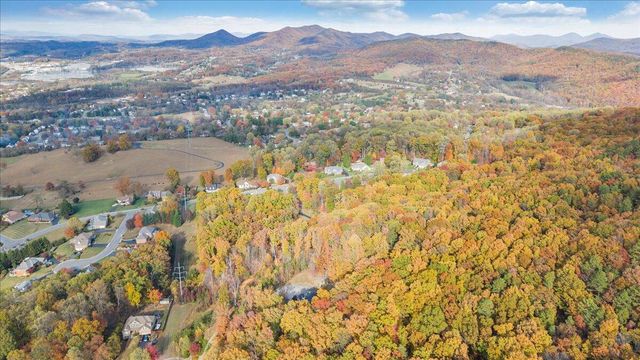 273 Post Oak DR, Roanoke, VA 24019