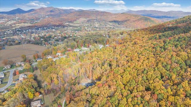 273 Post Oak DR, Roanoke, VA 24019