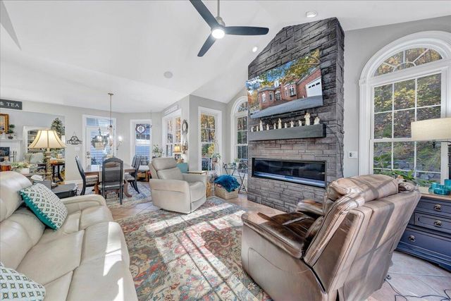 273 Post Oak DR, Roanoke, VA 24019