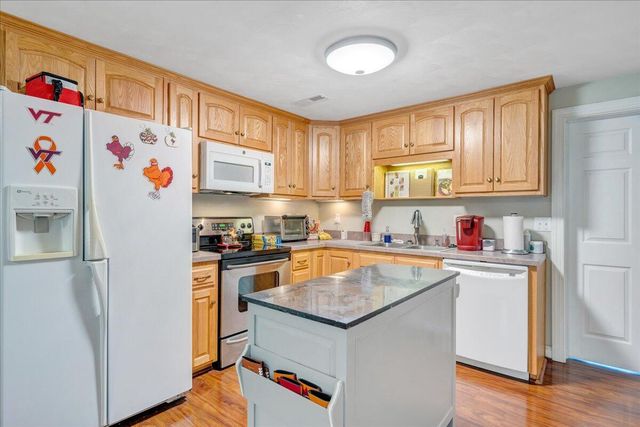 273 Post Oak DR, Roanoke, VA 24019