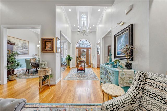 273 Post Oak DR, Roanoke, VA 24019