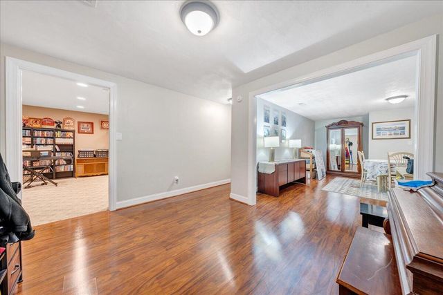 273 Post Oak DR, Roanoke, VA 24019