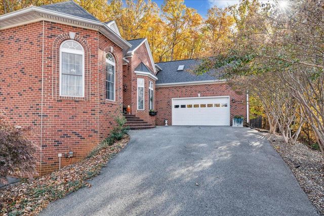 273 Post Oak DR, Roanoke, VA 24019