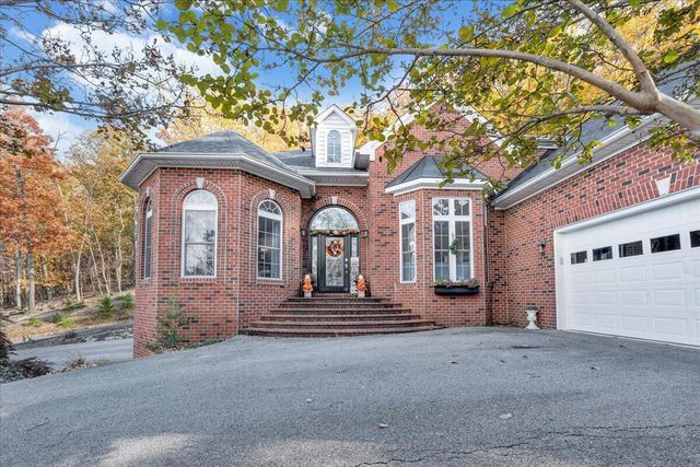 273 Post Oak DR, Roanoke, VA 24019